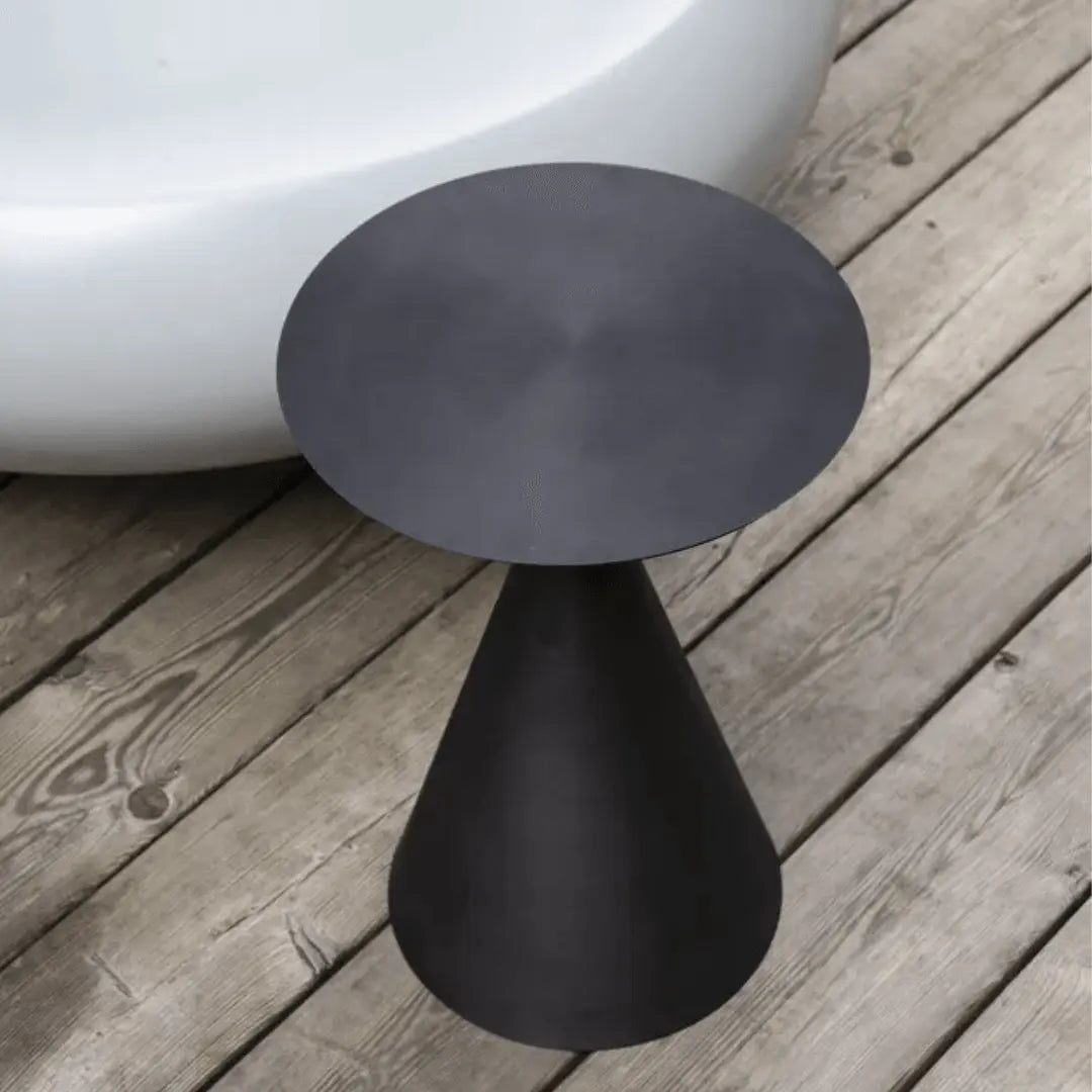 Mesa lateral em Cone Sanchz Design