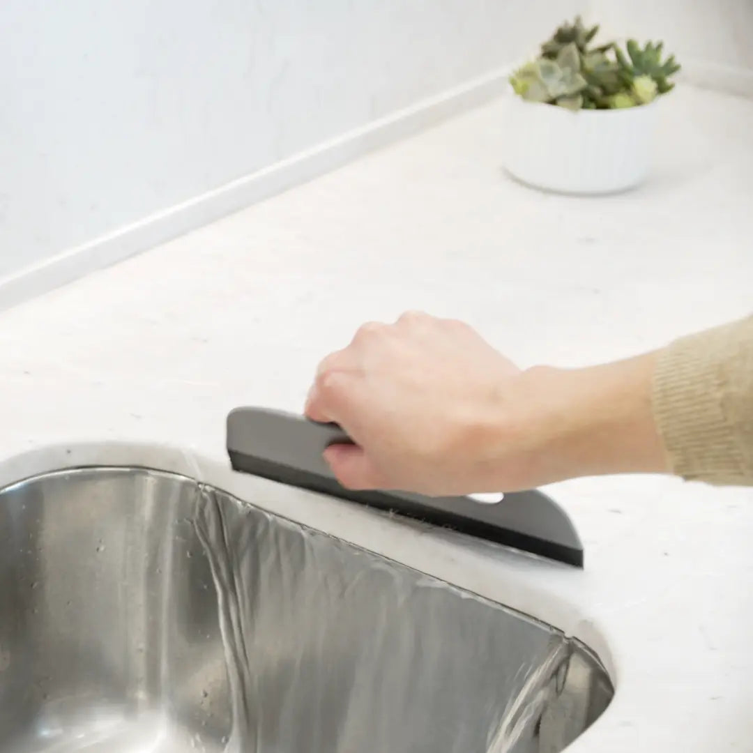 Rodinho de Pia Minimalista Sanchz Design